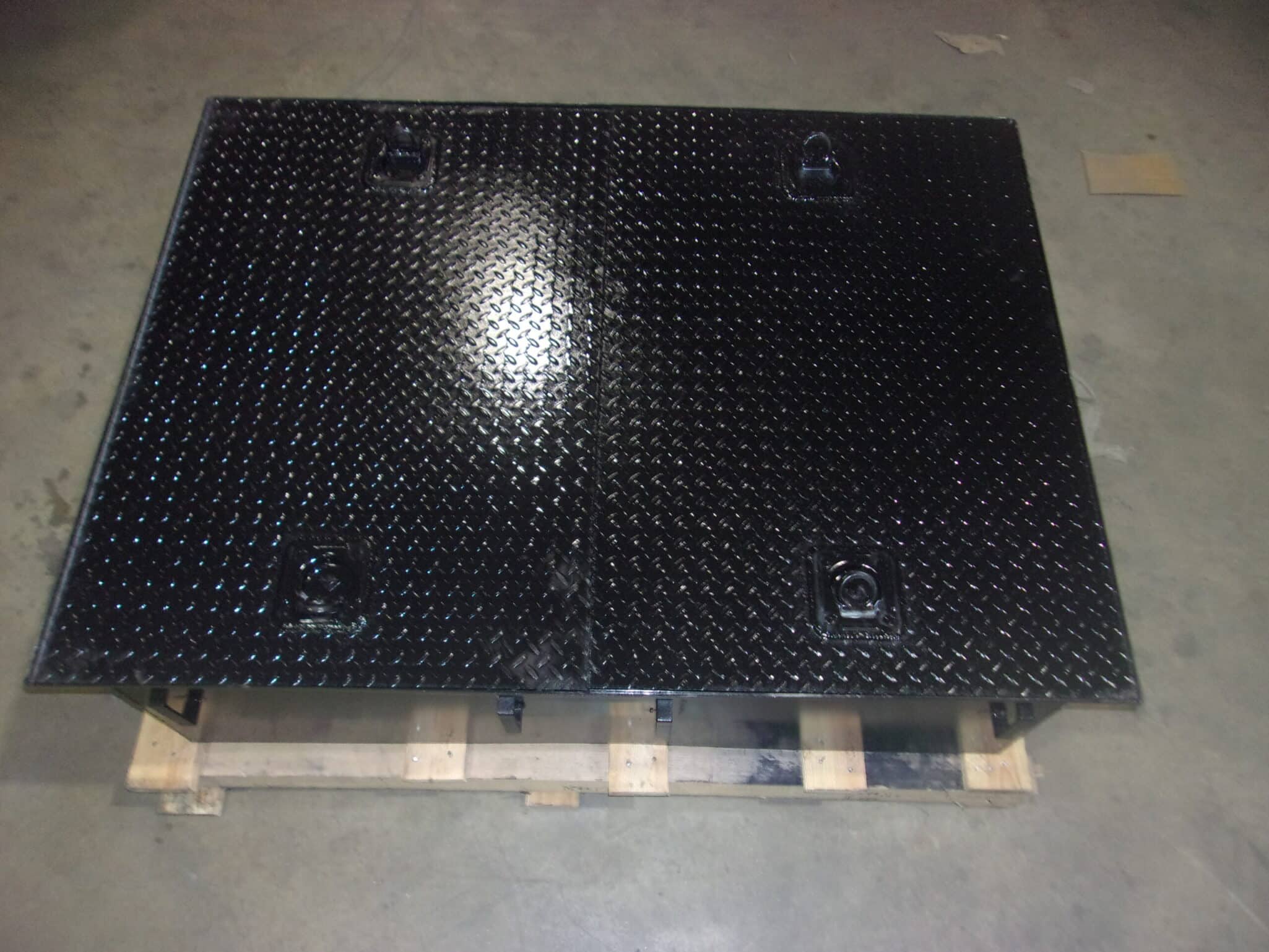 SQUARE GRAVEL GUARD MANHOLE WITH 2 COVERS