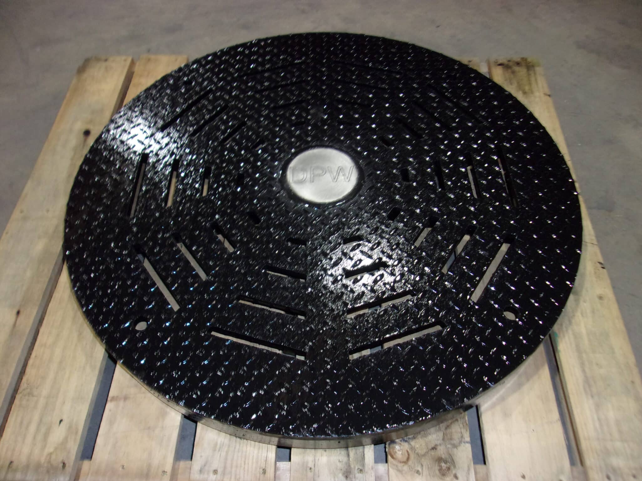 ROUND DRAIN COVER WITH DPW ID TAG