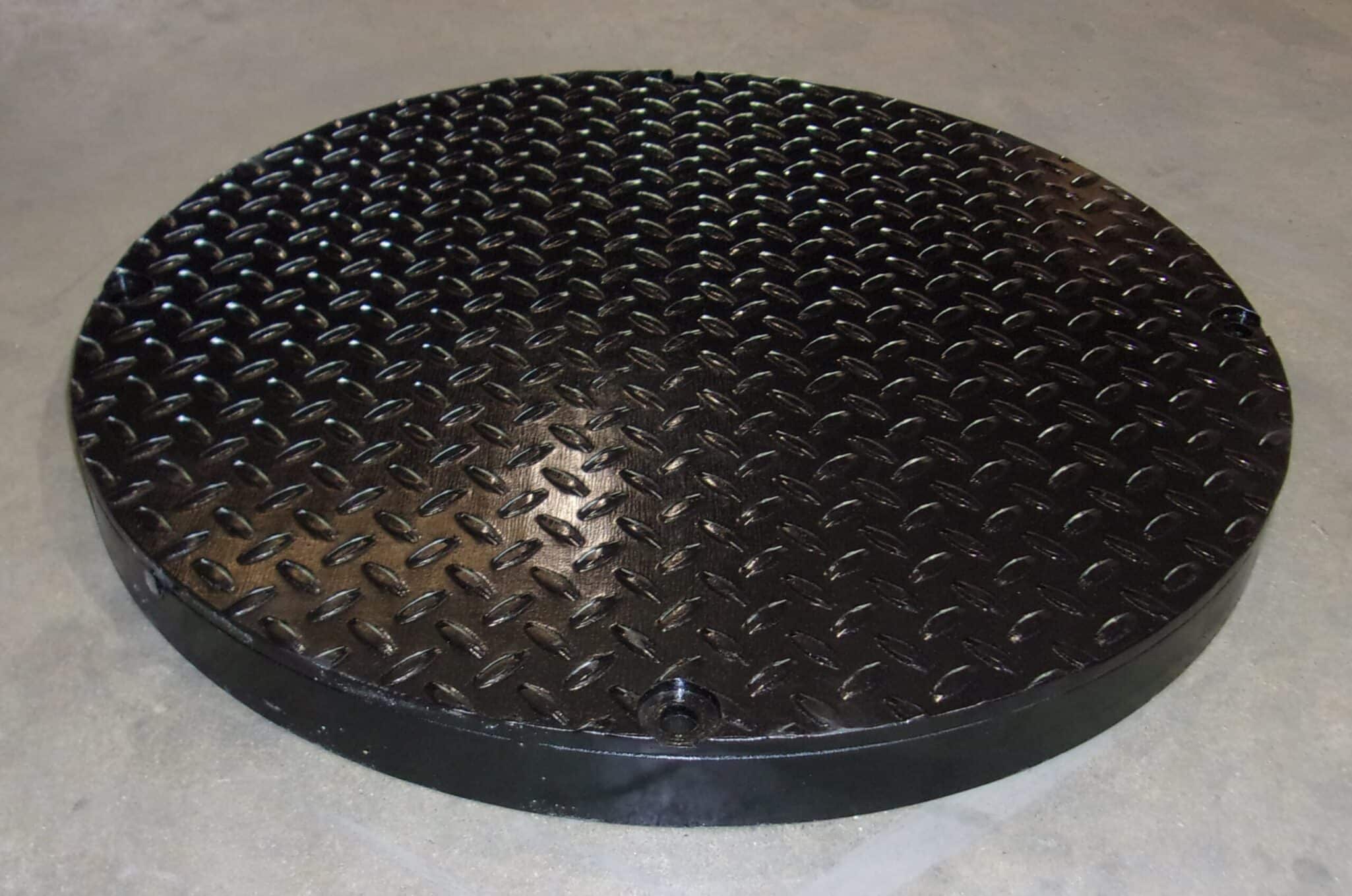 TRAFFIC RATED ROUND BOLT DOWN COVER