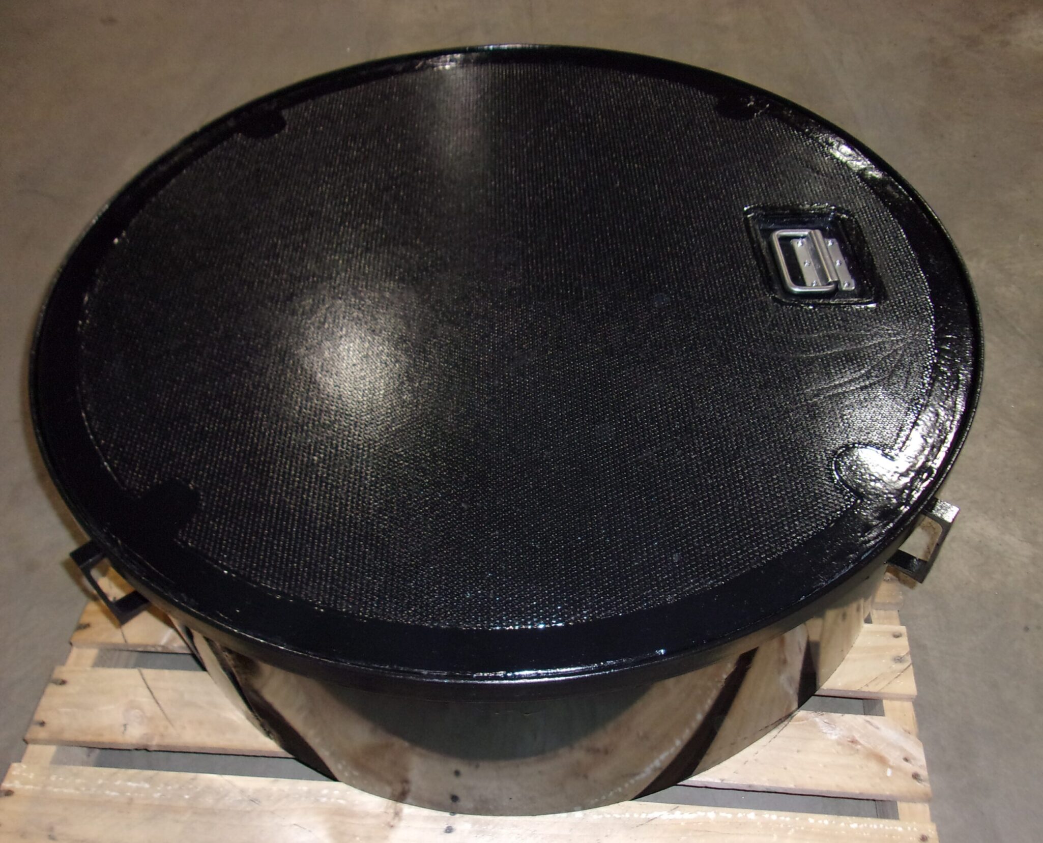 composite manhole cover with flange