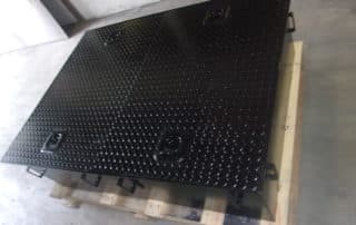 SQUARE MANHOLE WITH RECESSED PICKING EYES